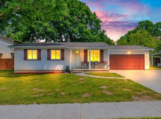 312 Airport Dr, Holly, MI