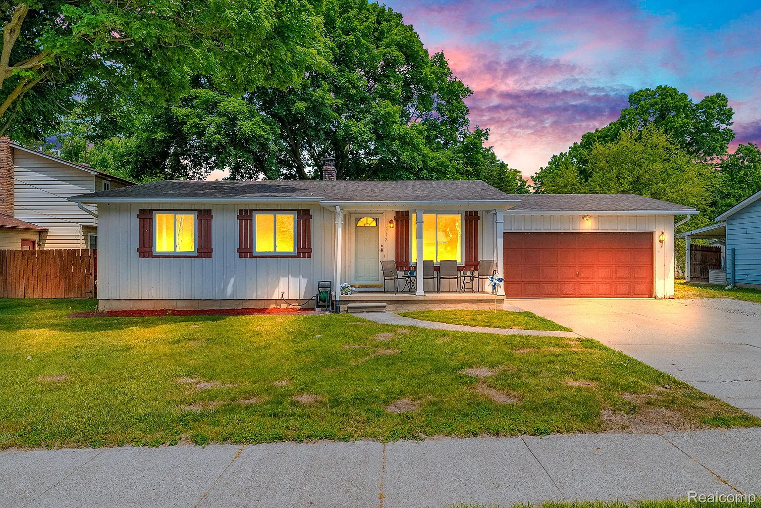 312 Airport Dr photo 1