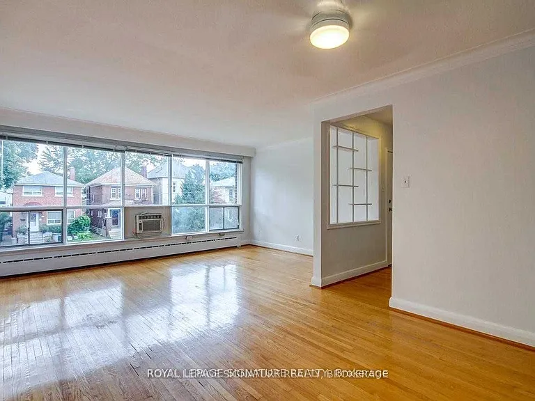 138 Woburn Ave — Photo 10