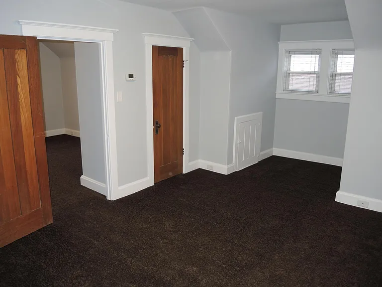 452 Williams St — Photo 16