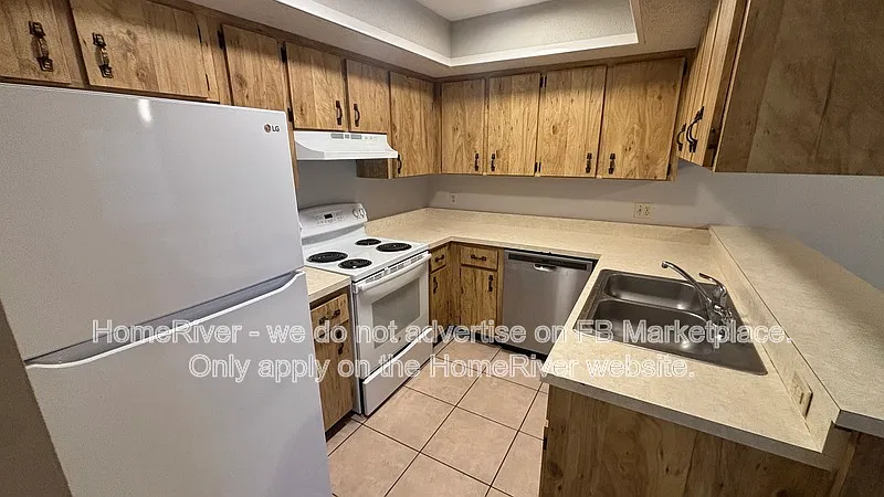 2 bed, 2.0 bath, 864 sqft, $1,395 — Photo 3