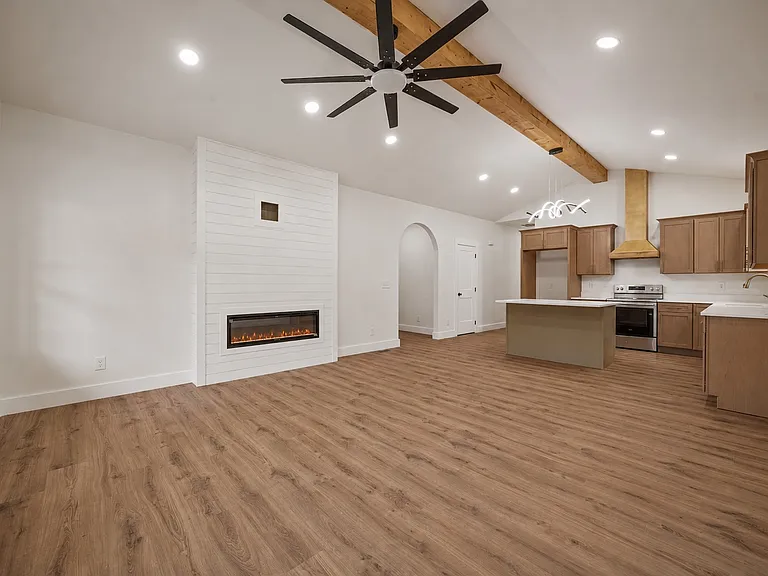 1312 Ezell St NE — Photo 8