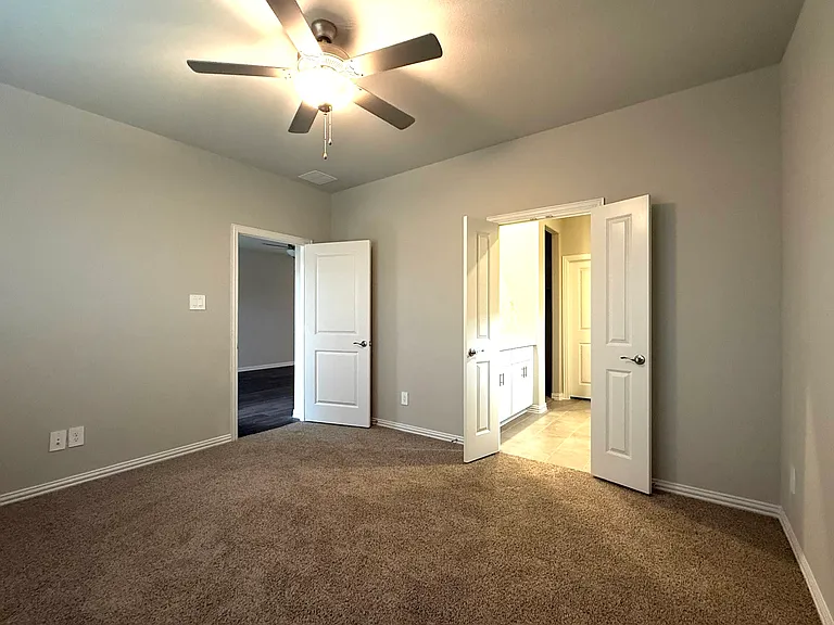3915 Marble Falls Dr — Photo 11