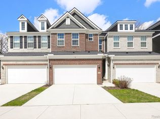 676 Peppermint Dr #47, Rochester, MI