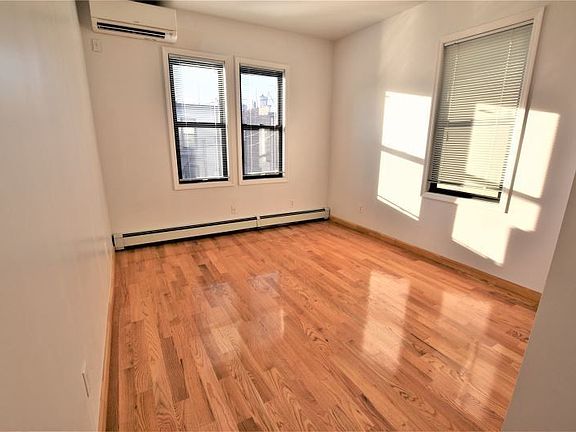4th image of 41-18 50th St #1FR