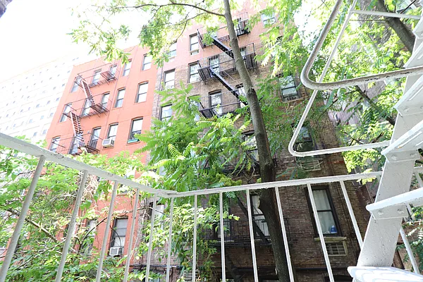 Rented by Corcoran | media 17