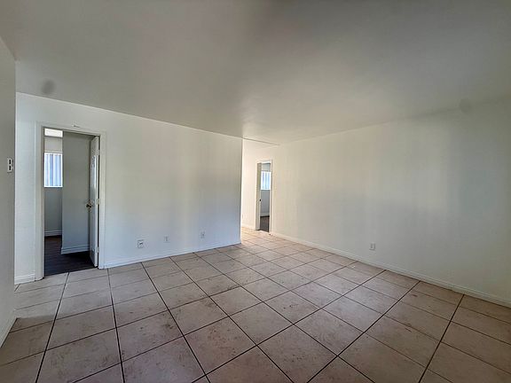 5th image of 430 S Willie James Jones Ave