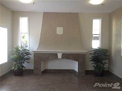 2nd image of 1017 Jefferson Ave APT 105
