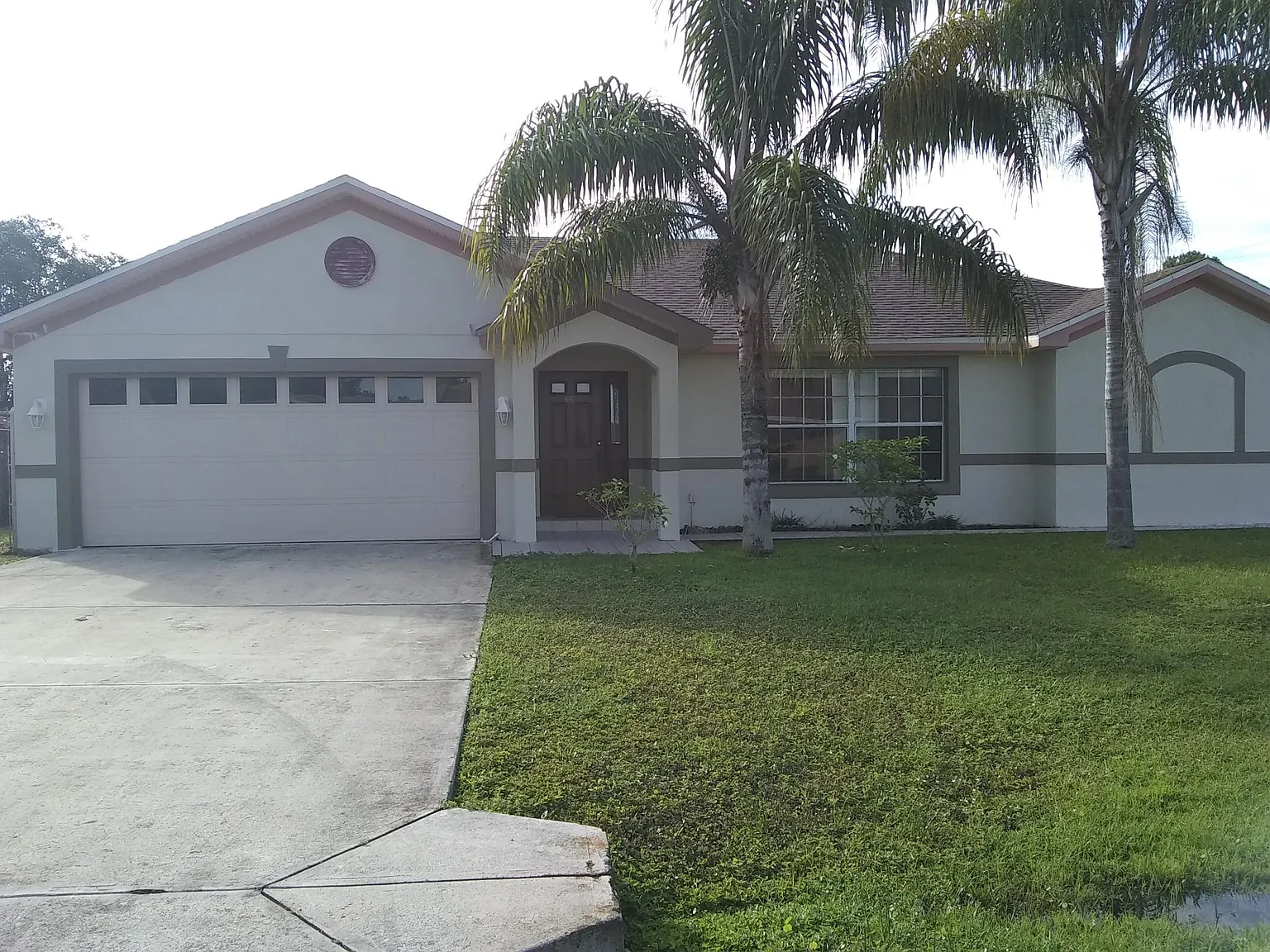 302 Chiquita Ct — Photo 1