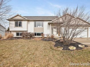 3543 Lenters Dr, Hudsonville, MI 49426