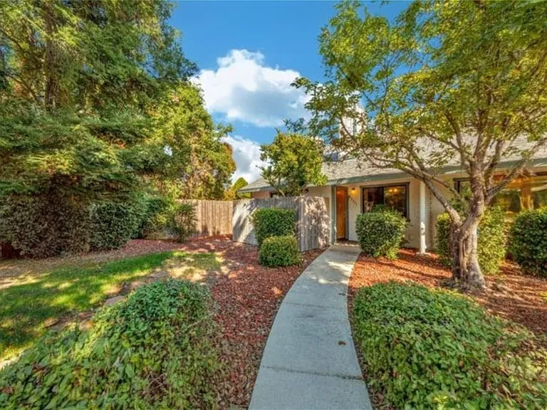 2377 Alta Garden Ln — Photo 1