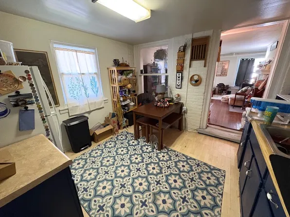 908 Cottage Ln APT 10, Charlottesville, VA 22903