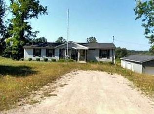 4065 Valentine Rd, Whitmore Lake, MI 48189