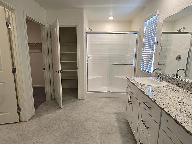 7647 Duran Harbor Ln — Photo 44