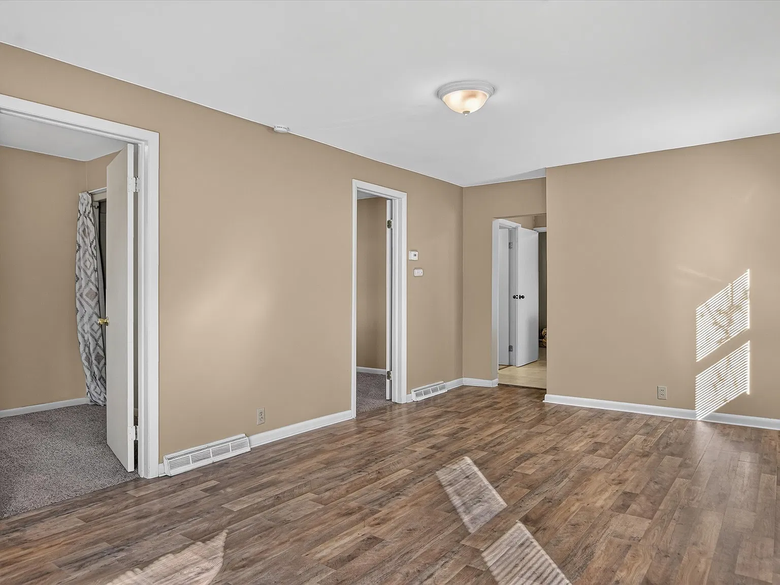2 bed, 630 sqft, $1,195 — Photo 3