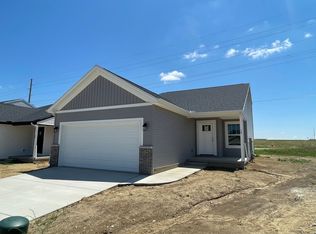 14 Megan Ct, Bloomington, IL 61705