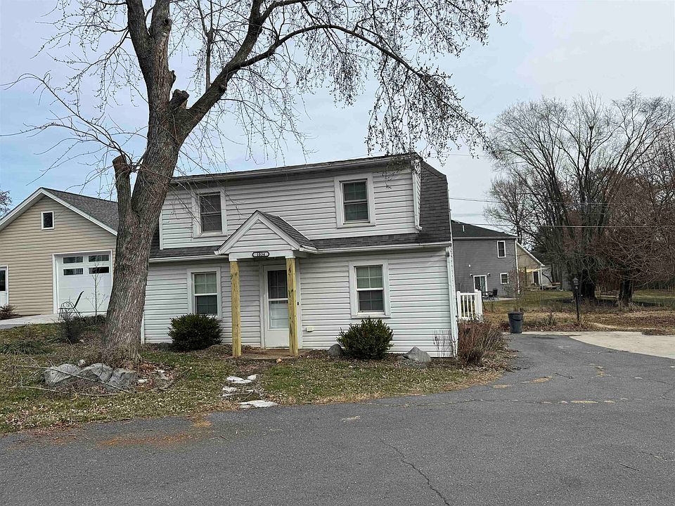 2nd image of 1038 College Ave