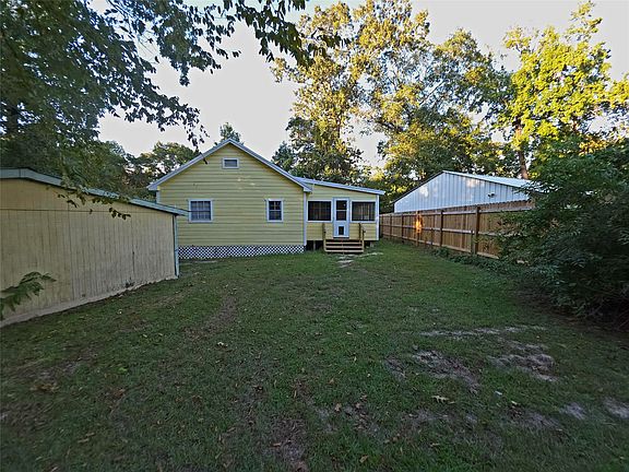 2nd image of 244 Holly Lk W