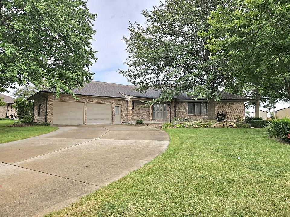 1st image of 901 8th Ave