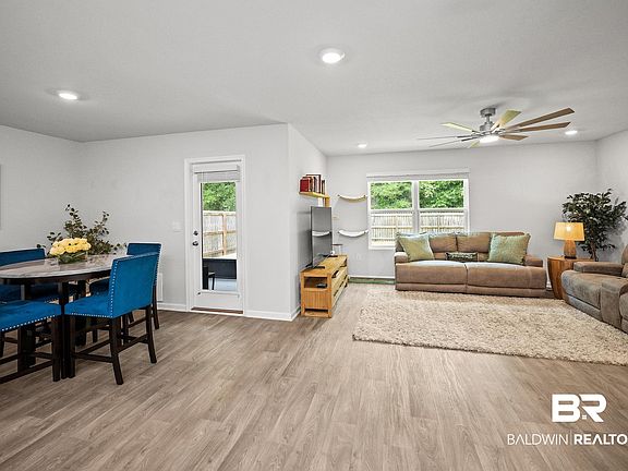 2nd image of 24275 Veranda Cir