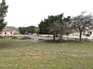2029 Crown View Dr, Kerrville, TX 78028