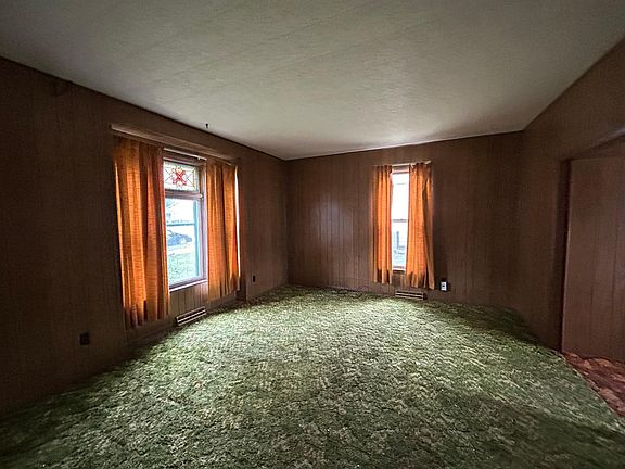 4th image of 612 Oscar Ave N