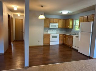 1211 SW Harvey St #D, Topeka, KS 66604
