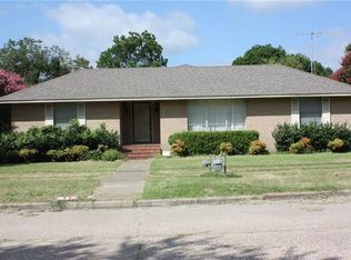 301 N Fordyce St, Blooming Grove, TX 76626