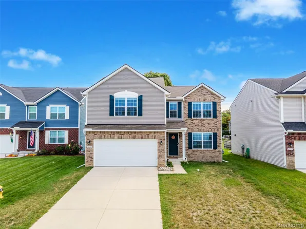 6027 Ravine Ct, Ypsilanti, MI 48197