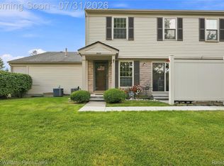 3009 High Pointe Ridge Rd, Lake Orion, MI 48359