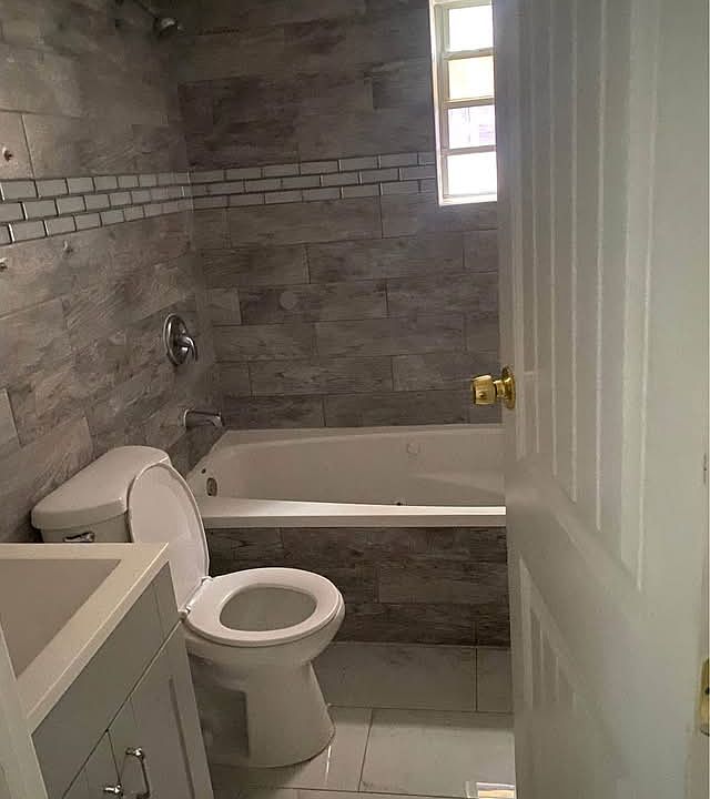 2nd image of 1101 W Lehigh Ave