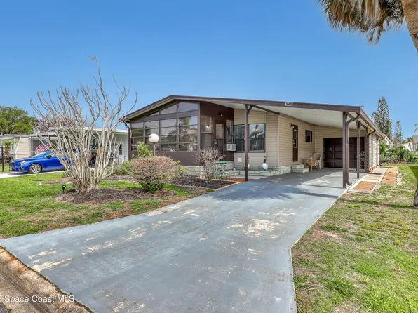949 Laurel Cir, Barefoot Bay, FL 32976
