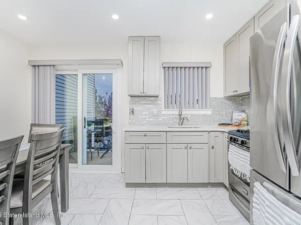 98 Church Avenue image 18 of 38