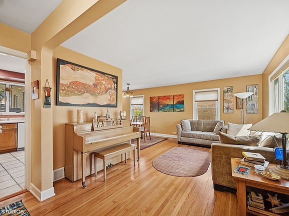 3rd image of 3816 Dobson St