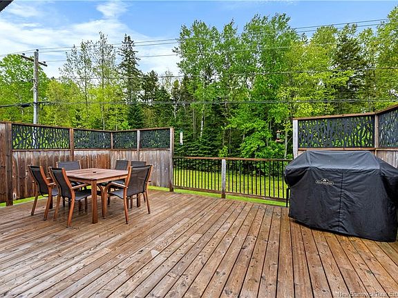 4th image of 16 Parkplace Ln
