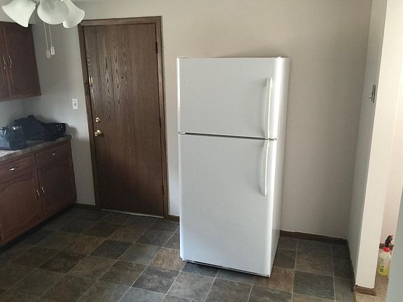 3rd image of 350 Villabrook Dr APT 1