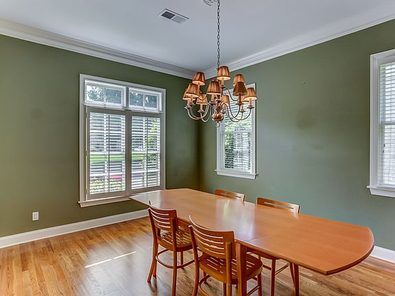 5th image of 4551 W Woodlawn Cir