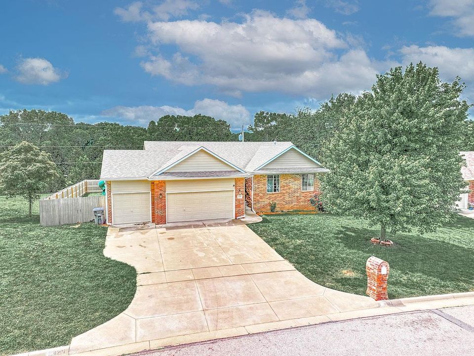 1st image of 1201 Forrest Glenn Dr