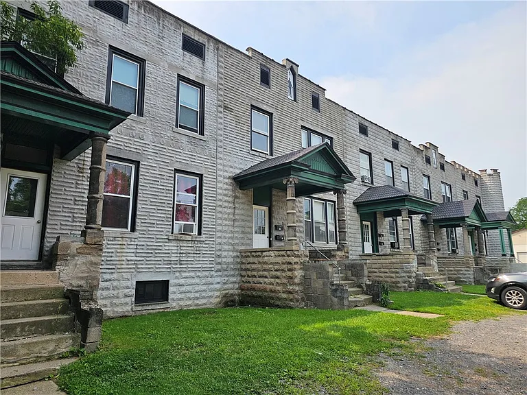 105 Sherman Pkwy — Photo 3