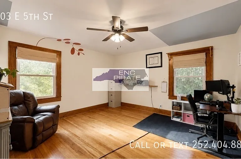 2503 E 5th St — Photo 30
