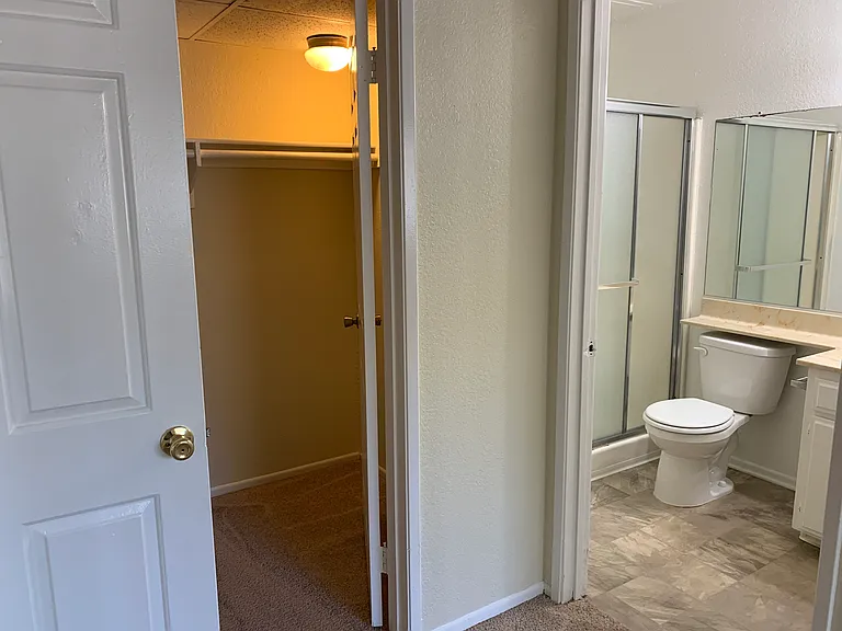 14259 Burbank Blvd #2 — Photo 12