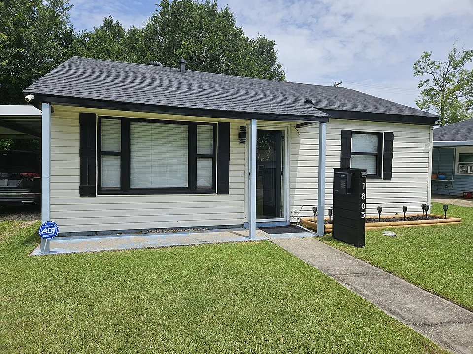 1803 9th Ave