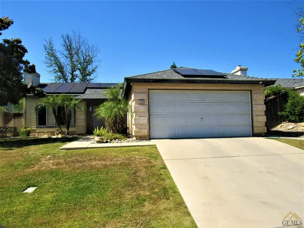 6304 Castle Cary Dr, Bakersfield, CA 93306