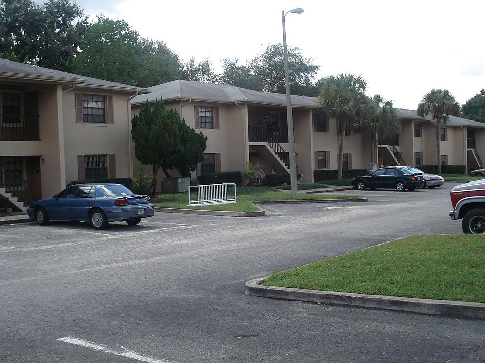 1st image of 1101 Cambridge Sq