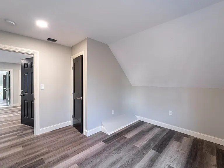 72 Florence St #2 — Photo 5