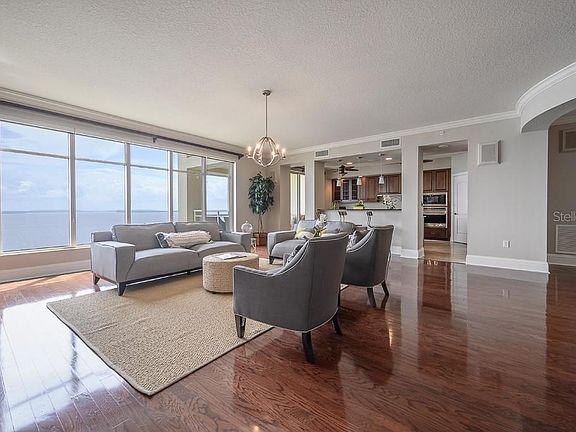 5th image of 4201 Bayshore Blvd Unit 1703