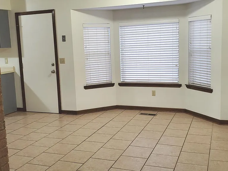 7001 Pauline Cir — Photo 12