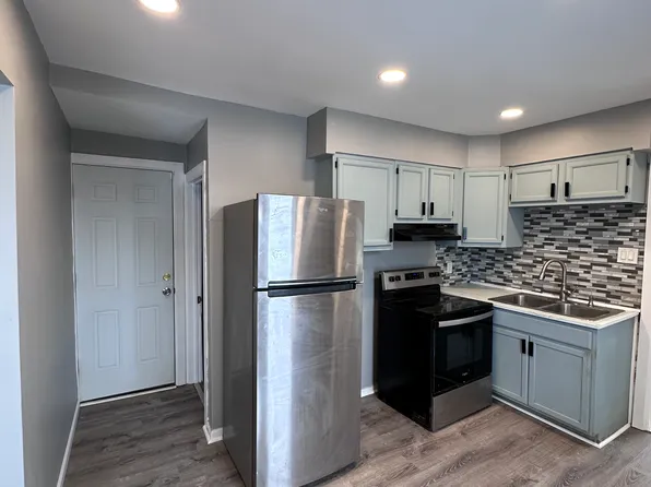 408 New Grove St APT 2, Wilkes Barre, PA 18702