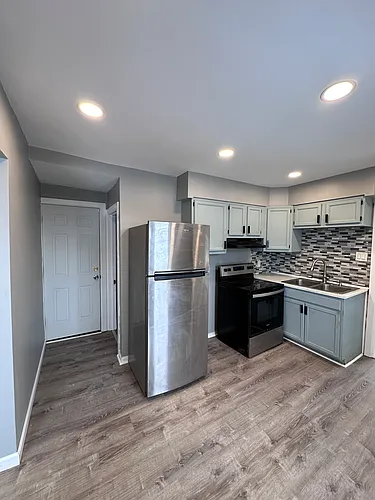 408 New Grove St #2 Photo 1