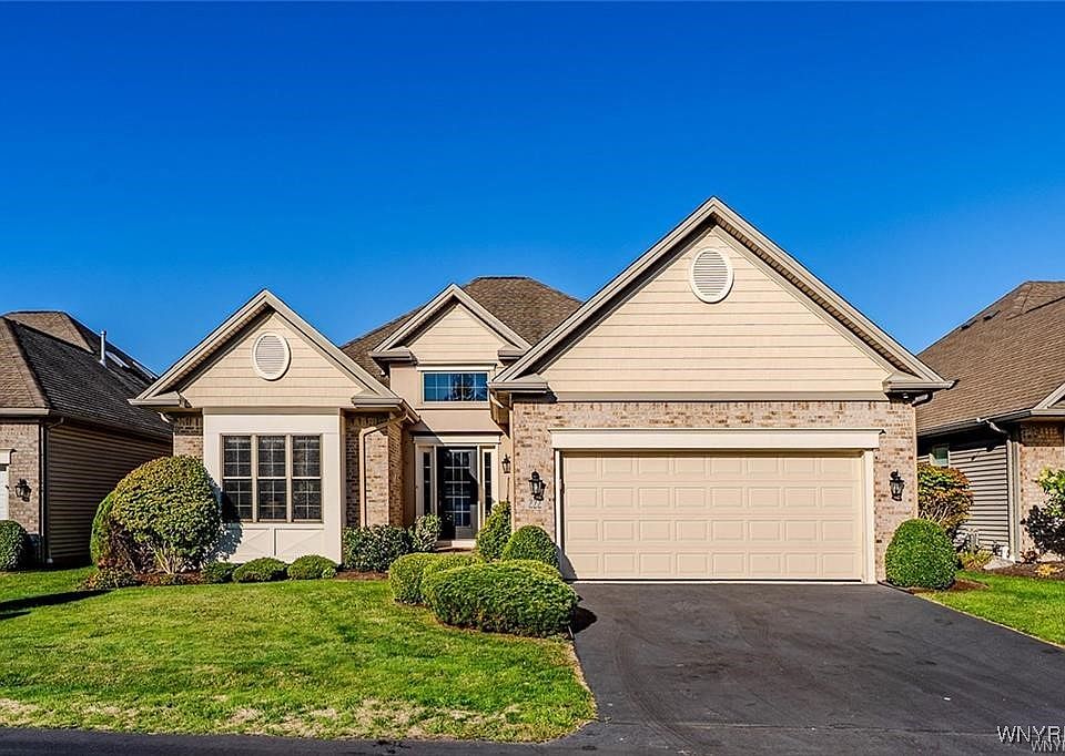 1st image of 222 Lord Byron Ln
